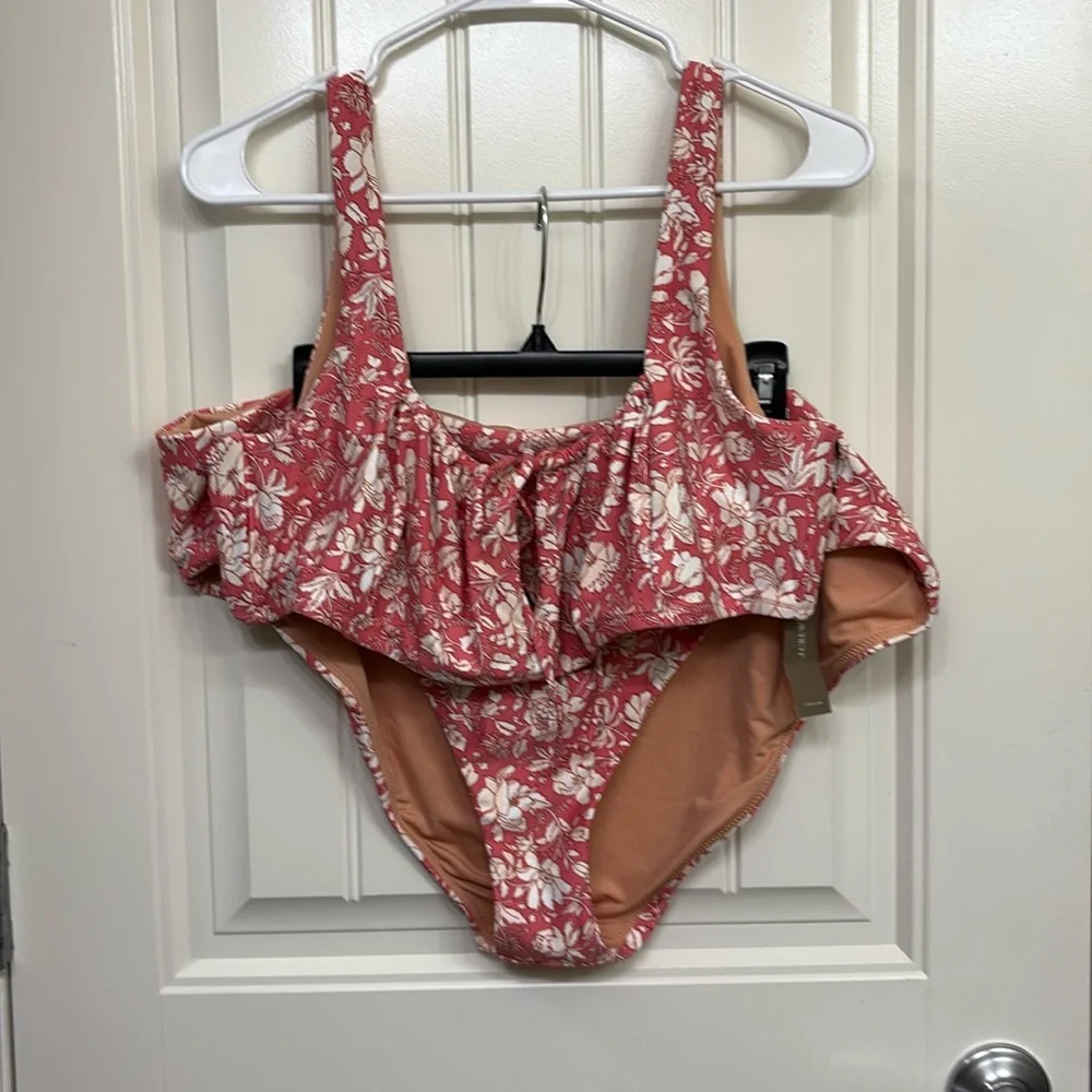 NWT J. Crew Tie-front bikini top and bottoms in tossed floral - Picture 1 of 8